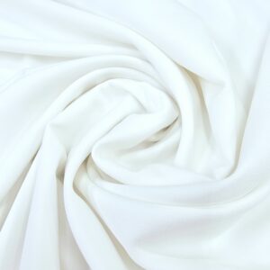 בד קרפ ג'ורג'ט בצבע לבן חלב