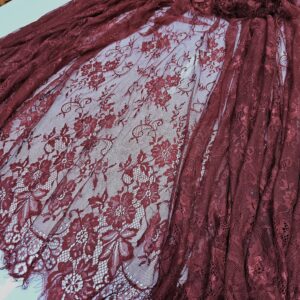 בד גיפור בסגנון סולטיס בצבע בורדו