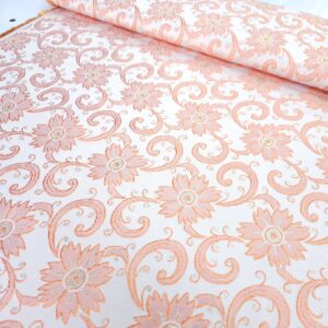 בד ברוקרד דגם אפרסק מלכותי